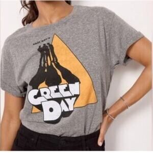 LetLuv Anthropologie Size Extra Small Green Day Gray Band Tee Shirt